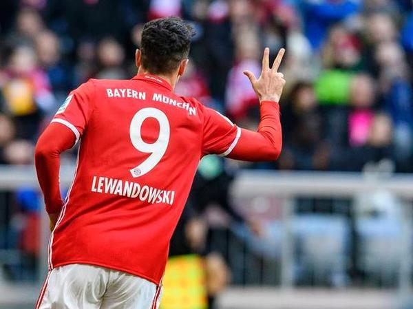 德甲金靴争夺白热化，莱万约维奇数据咬死  